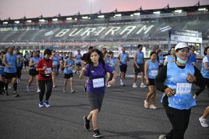 BIB: 51977
                            <button type="button" onclick="openModal(10462798)" class="btn btn-primary btn-sm float-right btn-popup" data-toggle="modal" data-target=".modal-high-quality">
                        <i class="fas fa-shopping-cart"></i> Add to Cart
                    </button>
                                            <button type="button" onclick="isThisMe(10462798, true)" class="btn btn-success btn-sm float-right btn-popup btn-isme hidden" data-toggle="tooltip" data-placement="bottom" title="นี่คือรูปของคุณใช่ไหม คลิกที่นี่เพื่อเอาเข้าอัลบั้ม">
                        <i class="fas fa-plus"></i> Add to album
                    </button>
                    <button type="button" onclick="isThisMe(10462798, false)" class="btn btn-warning btn-sm float-right btn-popup btn-isnotme hidden">
                        <i class="fas fa-ban"></i> Remove from album
                    </button>